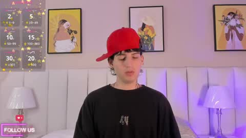 sett_and_gwen online show from April 14, 5:33 am