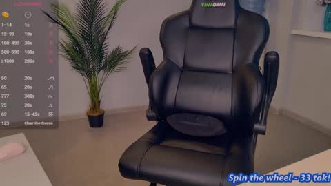 Snapshot of sexberry_ chatting on February 6, 10:25 am Melissa online show from February 6, 10:25 am