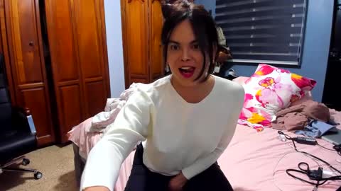 Snapshot of sexefantasia chatting on September 13, 11:40 pm HEY GUYS KEVIAM I MY NEW TWITTER IS anitalautter26 imstagran anitalautter26 officialOFanitalautter online show from September 13, 11:40 pm