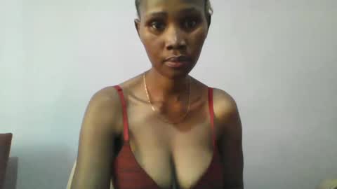 Snapshot of sexie_love chatting on February 28, 11:47 am Nancy online show from February 28, 11:47 am