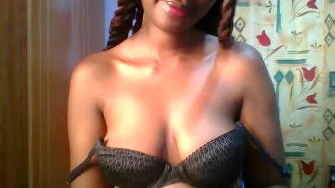 Nancy online show from October 16, 1:33 pm