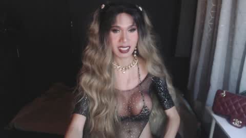 nicole online show from December 13, 6:31 am