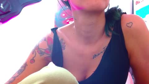 sexmilkdirty online show from December 6, 3:24 am