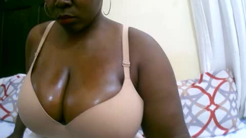 sexxi_ebony online show from October 2, 8:57 am