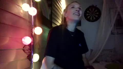 Leeah CloudZzz online show from September 29, 5:56 pm