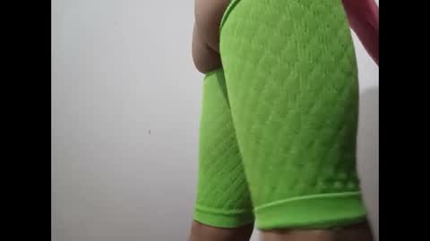 sexxxyass4 online show from December 23, 4:29 am