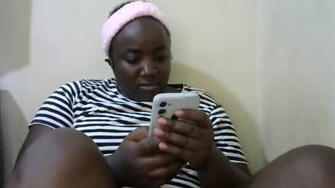 Snapshot of sexxy_bree chatting on February 13, 11:58 pm sexxy_bree online show from February 13, 11:58 pm