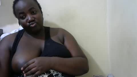 Snapshot of sexxy_bree chatting on February 24, 10:36 pm sexxy_bree online show from February 24, 10:36 pm
