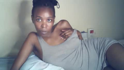 sexxy_curvy23 online show from May 7, 6:03 pm