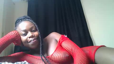 Snapshot of sexxyivy chatting on February 25, 1:20 am ivy online show from February 25, 1:20 am