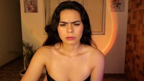 Snapshot of sexxylady__ chatting on January 14, 10:59 am Angie online show from January 14, 10:59 am