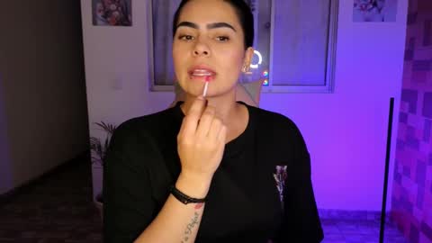 Snapshot of sexxylady__ chatting on March 3, 11:24 pm Angie online show from March 3, 11:24 pm