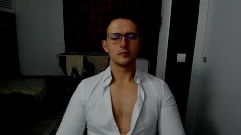 Sexxymuscles4U online show from November 25, 9:30 am