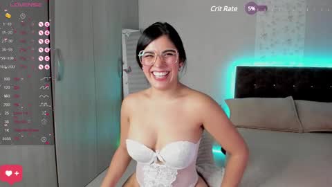 Snapshot of sexy_3512 chatting on February 15, 1:31 am LUXURY online show from February 15, 1:31 am