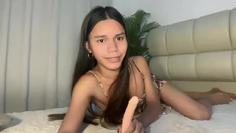 sexy_alexa17 online show from August 6, 12:41 am