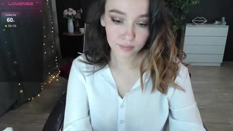 Alexia online show from September 27, 4:49 pm