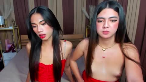 ATASHA AND ASHLEY online show from March 27, 2:18 pm