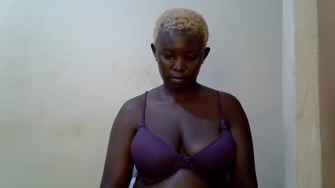 sexy_bigass042 online show from July 26, 7:00 pm