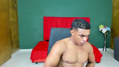 Snapshot of sexy_bigcock01 chatting on December 12, 2:15 am sexy_bigcock01 online show from December 12, 2:15 am
