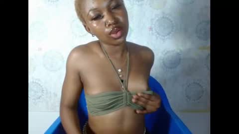 sexy_bluey247 online show from September 11, 7:37 pm