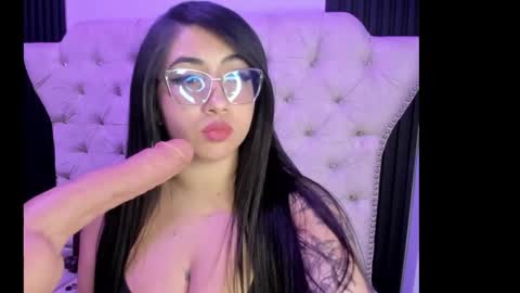  C R I S T A L  online show from February 23, 10:56 pm