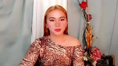 Snapshot of sexy_hannahxx chatting on February 3, 8:03 pm HANNAH online show from February 3, 8:03 pm