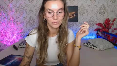 Snapshot of sexy_juliaxo chatting on September 18, 2:48 am Sexy Juliaxo online show from September 18, 2:48 am