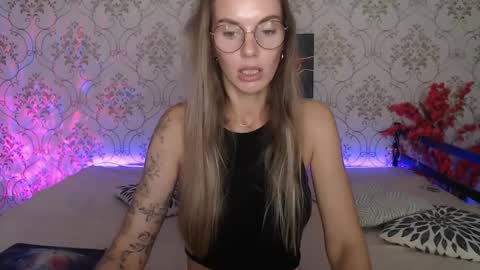 Snapshot of sexy_juliaxo chatting on September 19, 2:59 am Sexy Juliaxo online show from September 19, 2:59 am