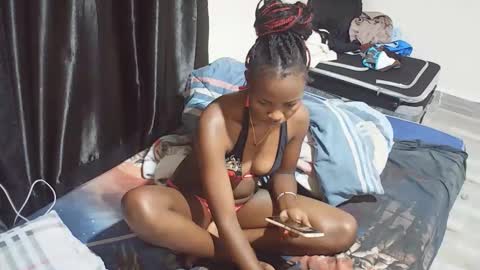 sexy_june20 online show from April 10, 10:20 am