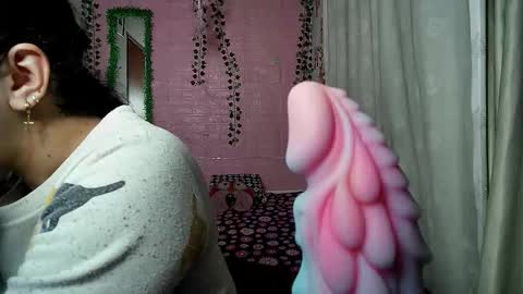 sexy lolas online show from November 28, 3:36 am