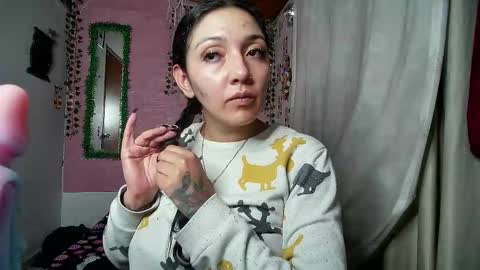 sexy lolas online show from December 22, 6:53 am