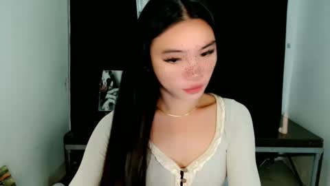 Snapshot of sexy_mikaxoxo chatting on February 27, 9:07 am mika online show from February 27, 9:07 am