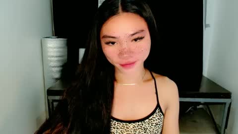 Snapshot of sexy_mikaxoxo chatting on March 9, 1:35 am mika online show from March 9, 1:35 am