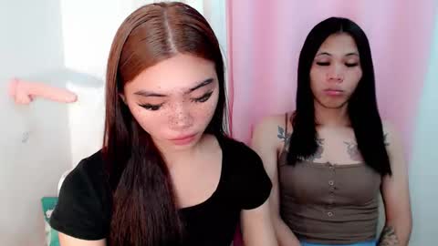 Snapshot of sexy_mikaxoxo chatting on September 19, 6:28 am mika online show from September 19, 6:28 am