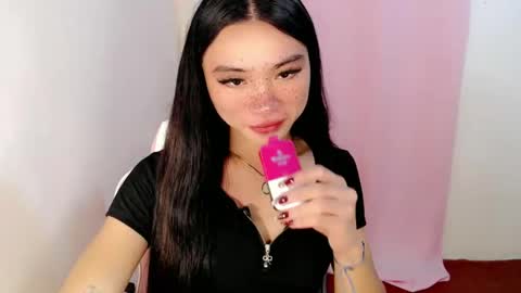 Snapshot of sexy_mikaxoxo chatting on March 8, 11:48 am mika online show from March 8, 11:48 am