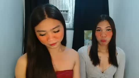 Snapshot of sexy_mikaxoxo chatting on September 11, 1:45 pm mika online show from September 11, 1:45 pm