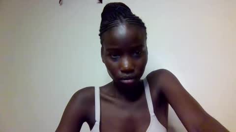 sexy_petittie online show from October 16, 9:20 am