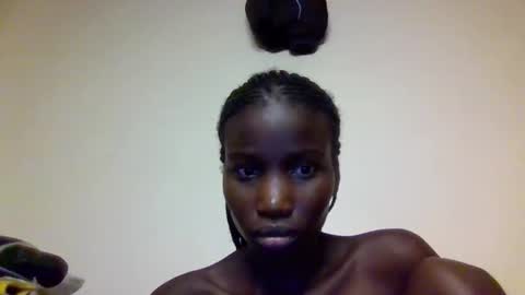 sexy_petittie online show from October 25, 3:56 pm