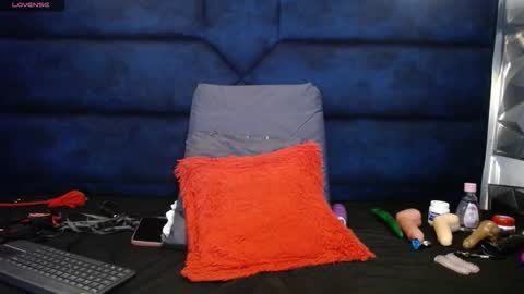 karoline online show from February 7, 4:59 am