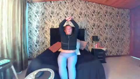 sexy_valeshca online show from October 5, 1:30 pm