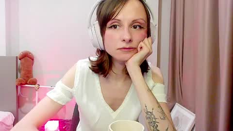 Mandy Green online show from April 2, 7:10 pm