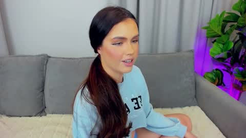 Lou online show from February 24, 9:29 pm