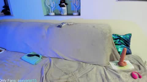 Snapshot of sexyariel15 chatting on December 9, 10:09 pm SexyAriel15 online show from December 9, 10:09 pm