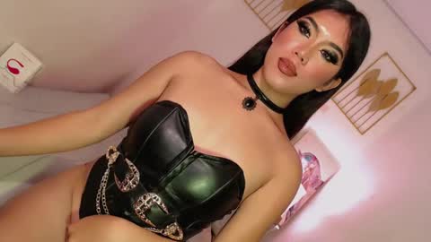 Snapshot of sexybaby2999 chatting on February 24, 3:20 pm Lexie online show from February 24, 3:20 pm