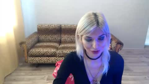 sexybeatriice online show from November 22, 8:13 am