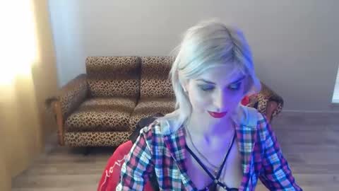 sexybeatriice online show from February 10, 10:20 am
