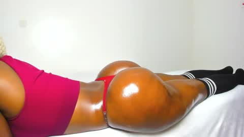 sexybootydoll online show from May 10, 1:23 am