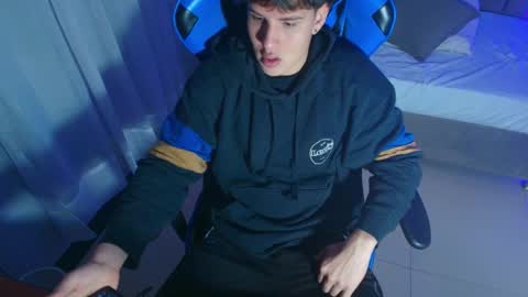 owen sky online show from October 7, 1:29 pm