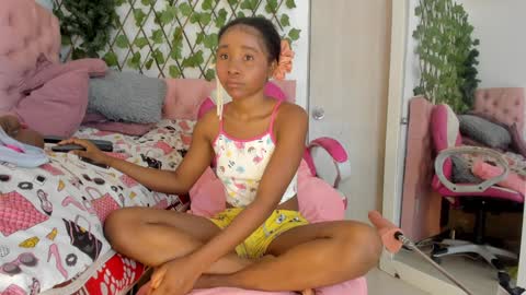 Snapshot of sexybrunnetem chatting on January 27, 8:29 am sofia online show from January 27, 8:29 am