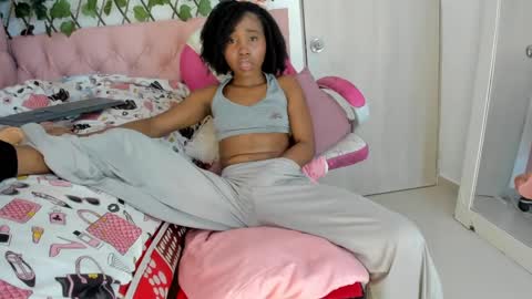 Snapshot of sexybrunnetem chatting on January 29, 2:00 pm sofia online show from January 29, 2:00 pm